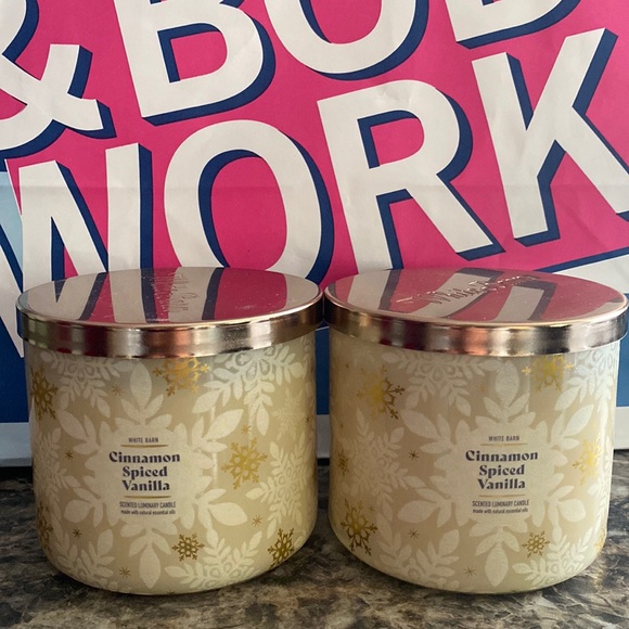 Bath & body Works Cinnamon Spiced Vanilla   3- wick candles - Picture 3 of 6
